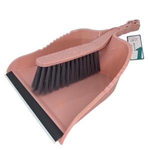A1860- DUST PAN AND BRUSH ROYAL JY1905